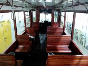 historische Straßenbahnwagen 888 von Innen