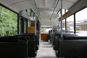 Mercedes Oldtimer Bus von Innen