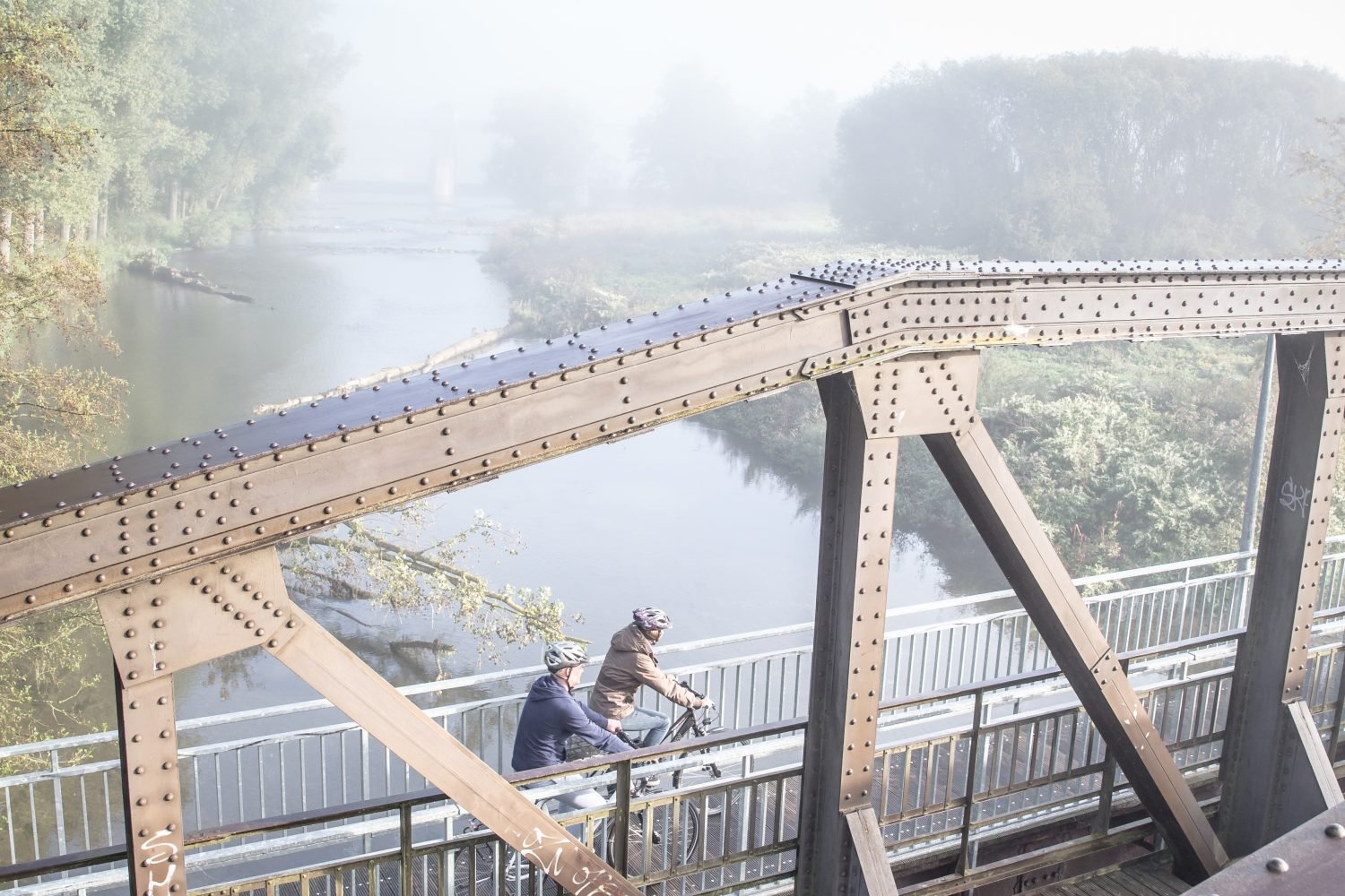 Wickede Ruhrbrücke bei Nebel